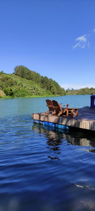Отель Celeste Glamping Гуатапе Экстерьер фото