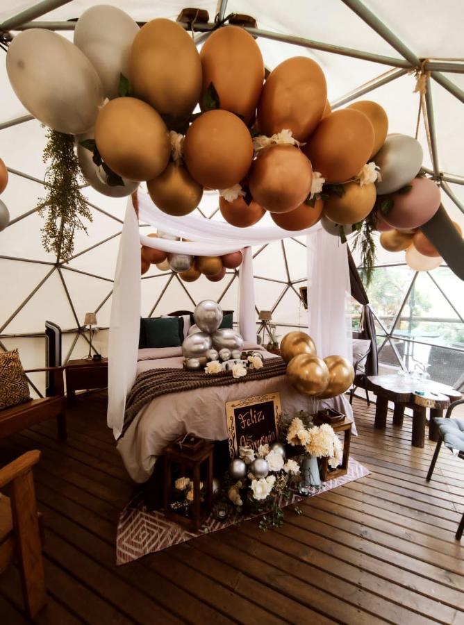 Отель Celeste Glamping Гуатапе Экстерьер фото