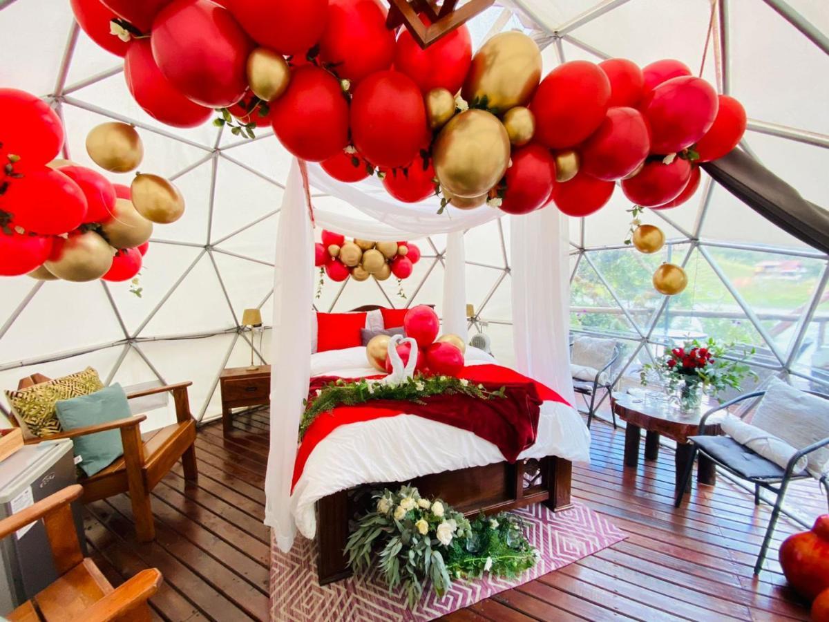 Отель Celeste Glamping Гуатапе Экстерьер фото